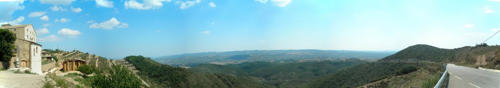 Vista des del santuari de Pinós mirant el sud by jordi domènech