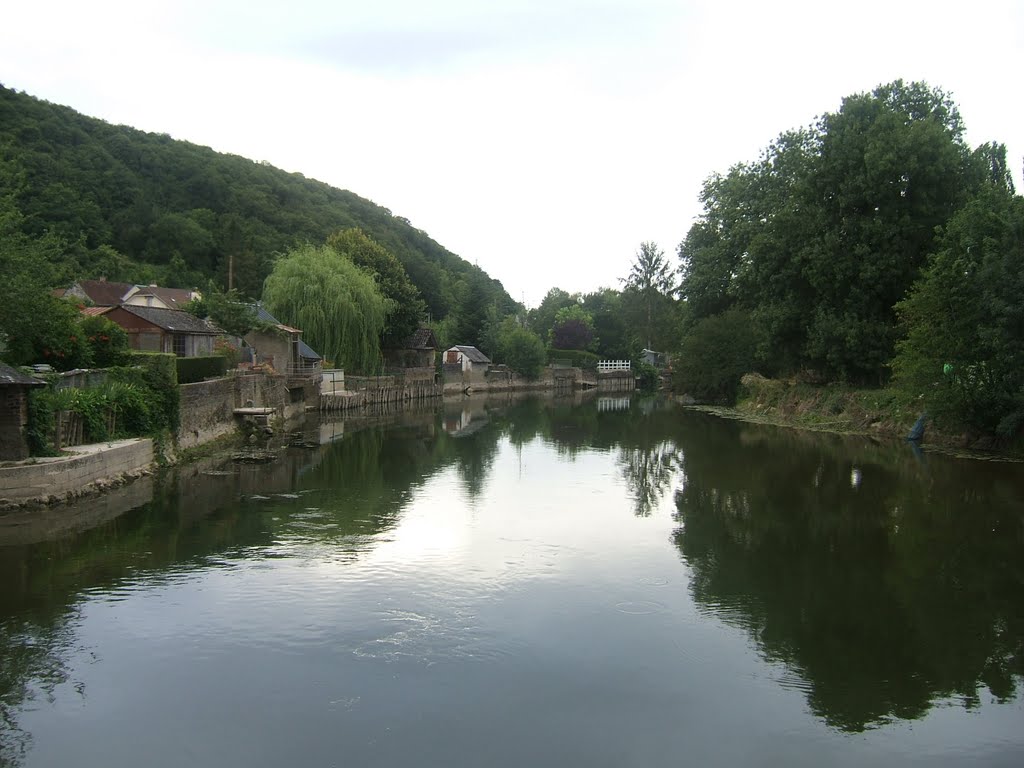 Le Loir au camping de la Chartre by felipeche