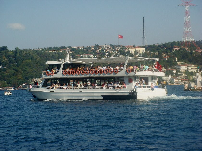 Istanbul, The Bosphorus by halduniplikcioglu