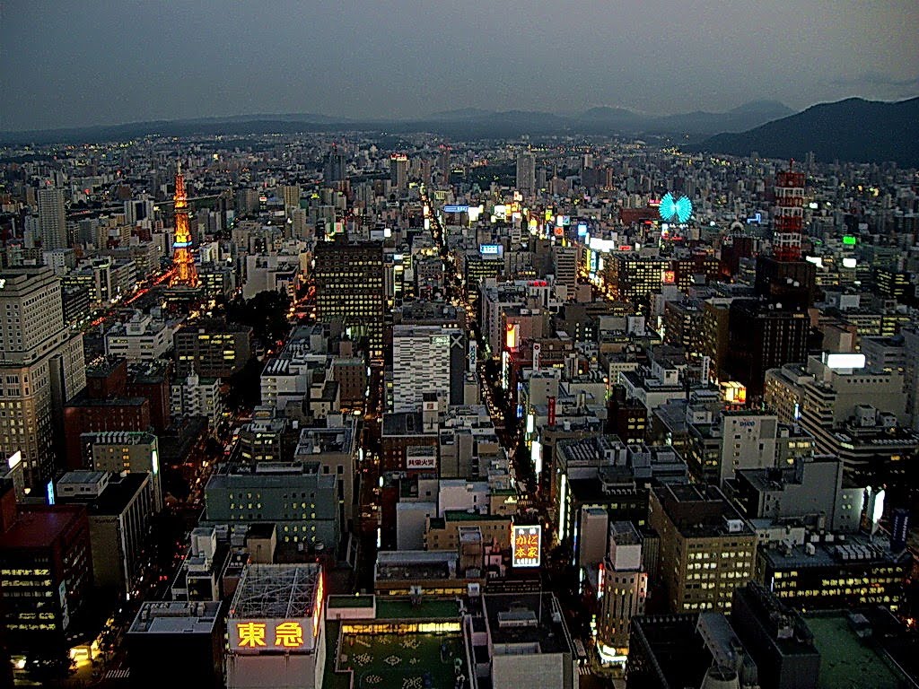 札幌夜景 JR駅 頂樓展望台 左方是電視塔 TV Tower,Sapporo,Hokkaido,Japan by Percy Tai  漆園童