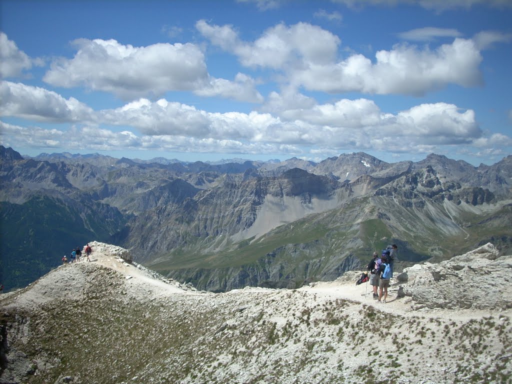 Sul Chersogno...Vista sulle Alpi di Bellino by silviad88