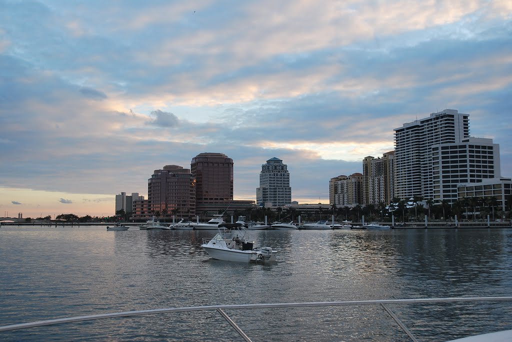 Downtown Palm Beach by rafael estrada