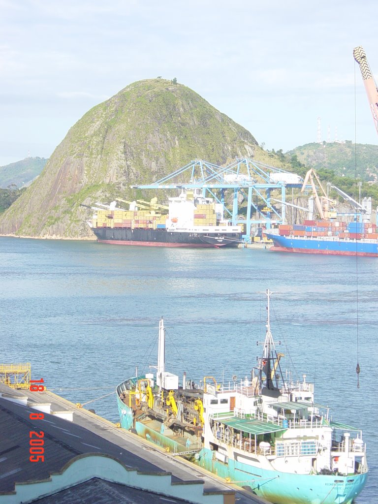 Pedra do Penedo-Vila Velha ES by Elpídio Justino de Andrade