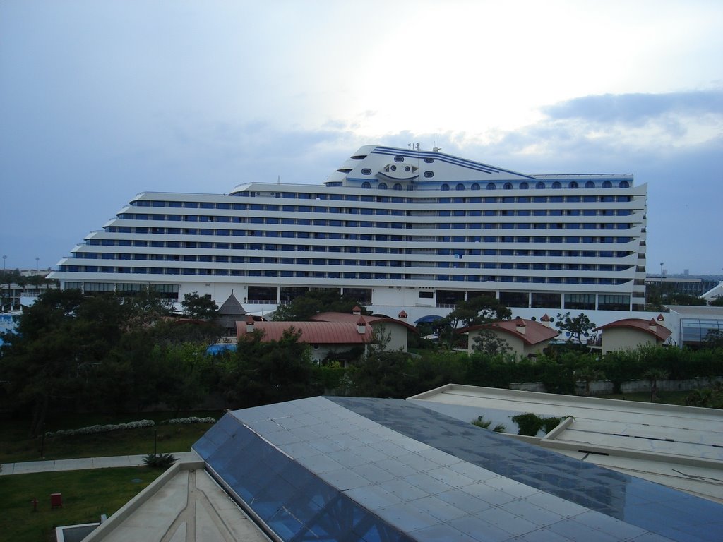 Titanic Hotel, fotographed from Hotel Lares Park (Antalya, Turkey) by Tommy van Erp