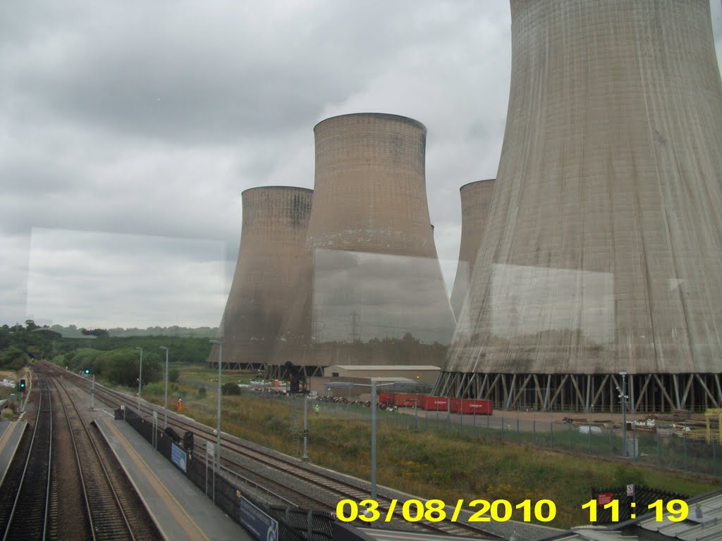 New Ratcliffe power station,from East Midlands Parkway. by paddyaxel