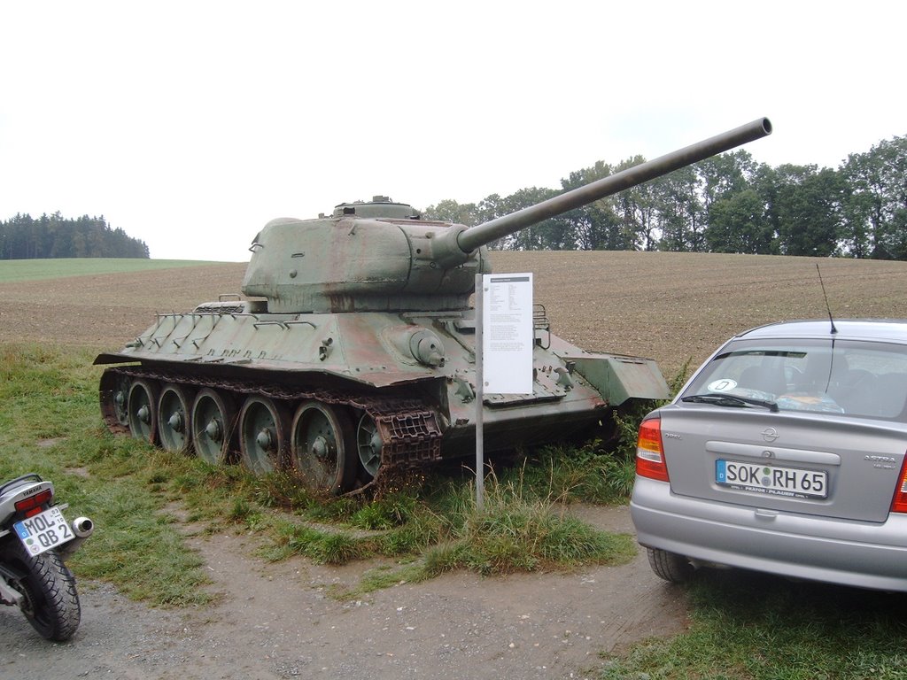 Originaler Russischer T34 Panzer by Harald Spiegel