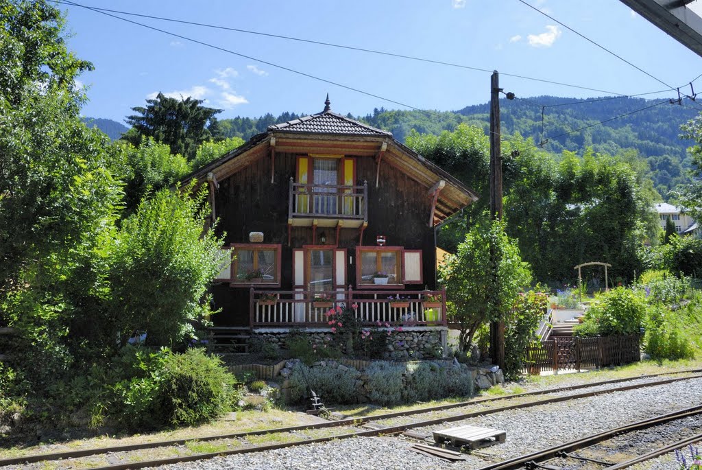 tramway du Mont-Blanc "départ Saint Gervais les Bains" by Mathieu ROHÉ