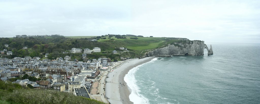 Etretat by henkhilferink