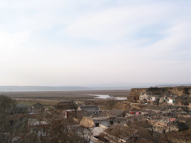 Miaoqian Village and Yellow River, Ronghe Town, Wanrong; 万荣县荣河镇庙前村 by 挥斥方砖Tchaikov