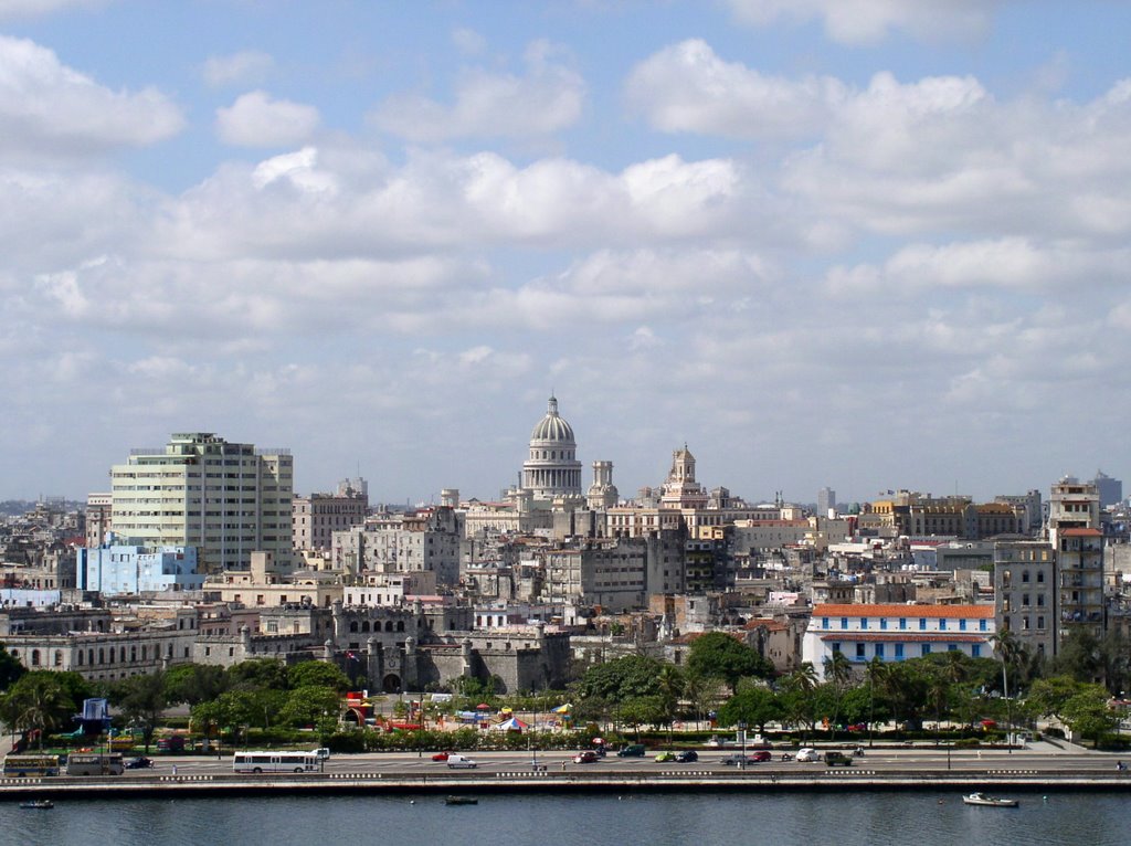 La Habana panorama by © micheleloreto