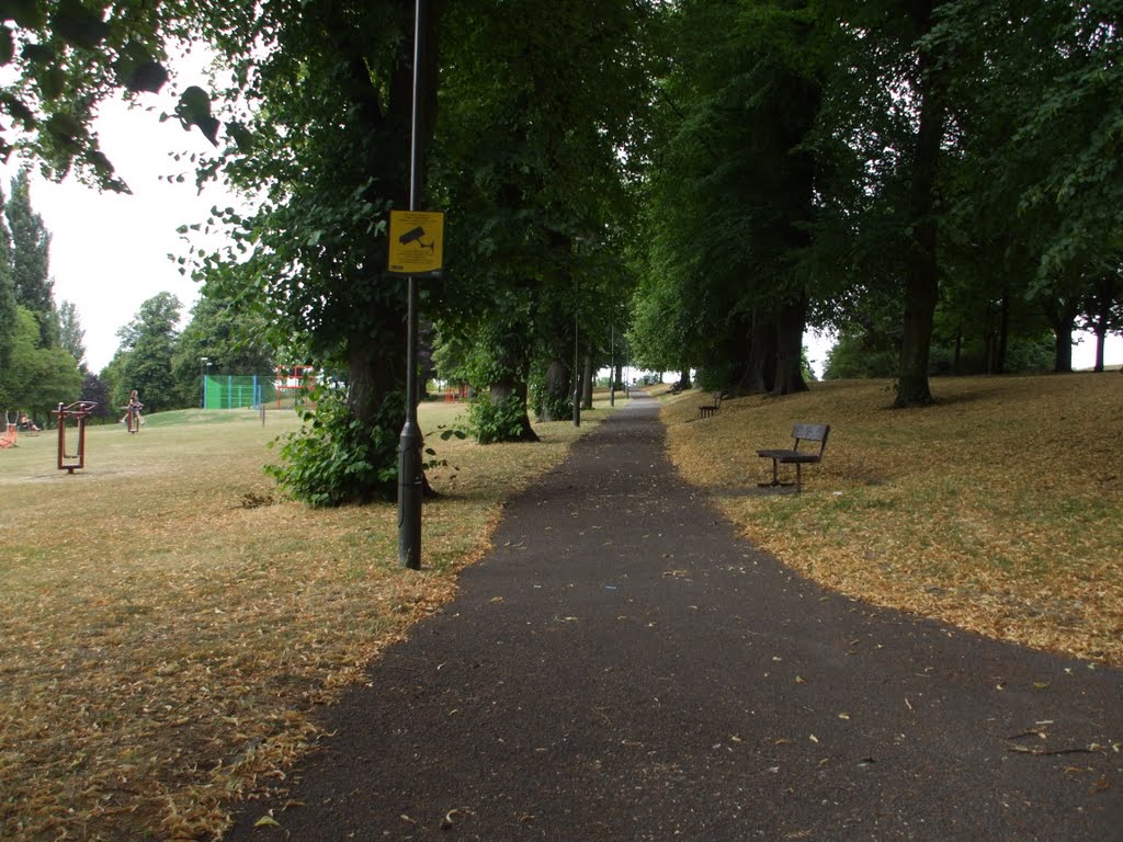 Duppas Hill Recreation Ground by Nick`