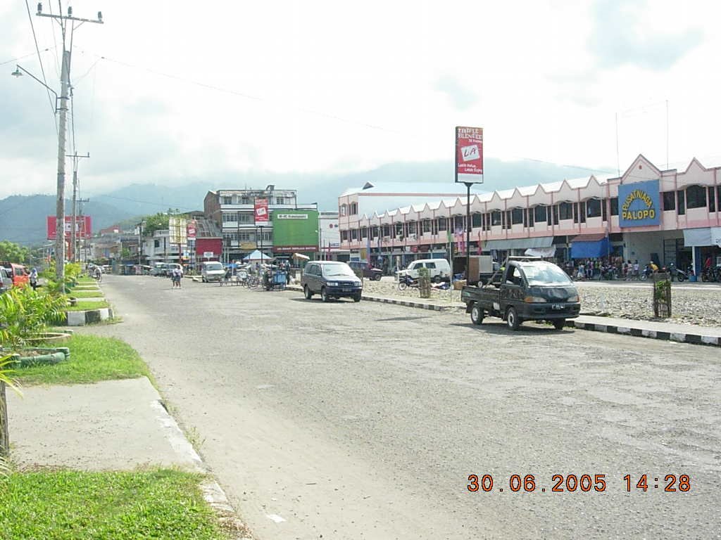 Pusat Niaga Palopo Sulawesi Selatan by Wahyu Sanyoto