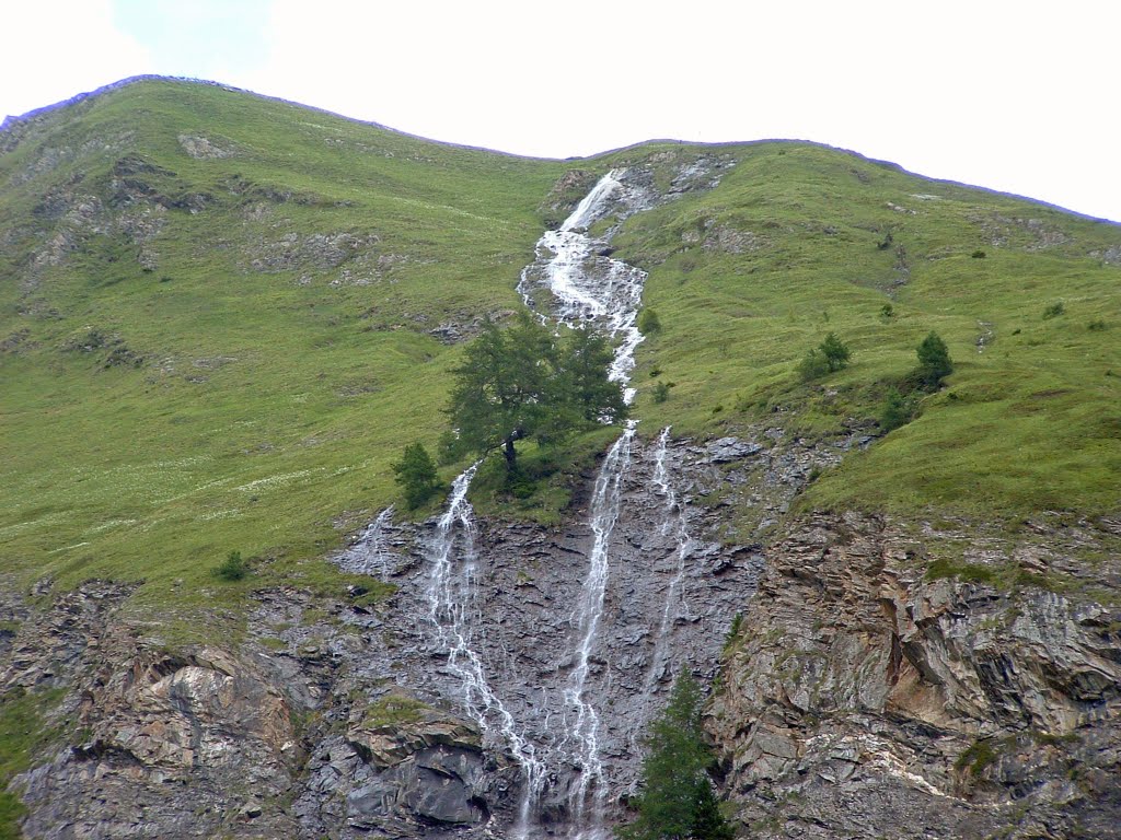 Semplice acqua (Planaval) La salle (AO) by maricler