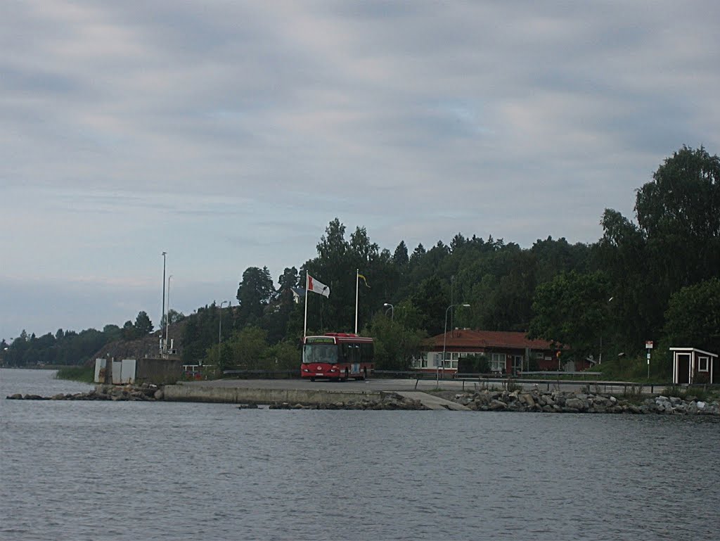 The southwesternmost bus stop in Botkyrka Municipality. by CarlStaffanHolmer