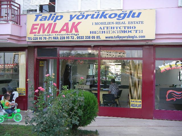 TalipYorukoglu Emlak (5M Migros karşısı) by Cnr_sj