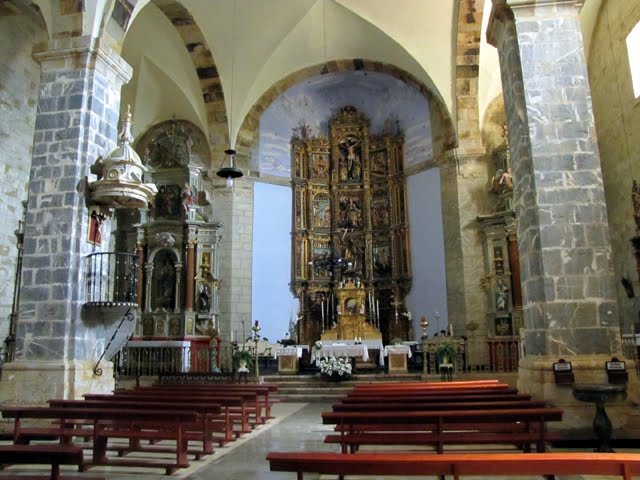 Nave central de la parroquia de Ezkio by SantiUsabiaga