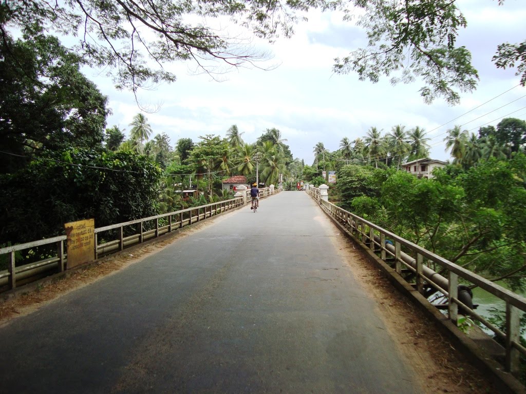 Bridge across the Maha Oya by jmsbandara