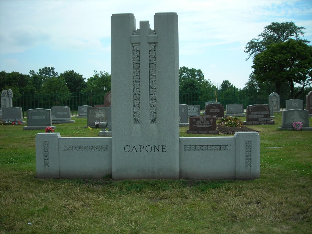 Al Capone Grave Site by John_Linden