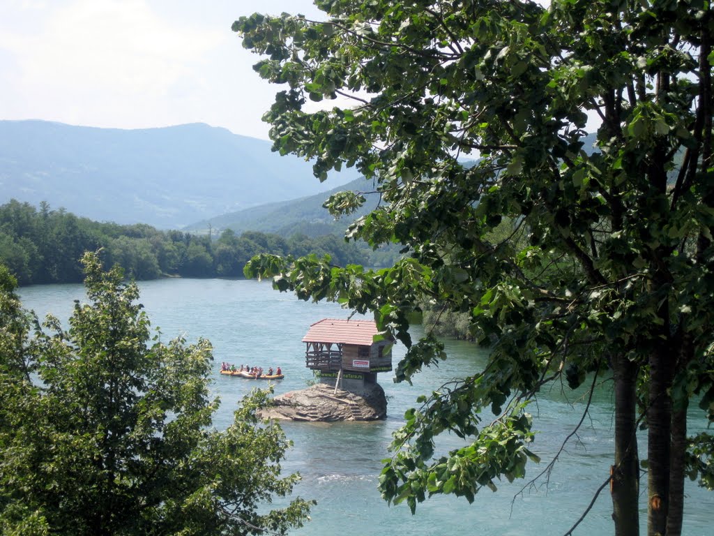 Cold river Drina - Hladna Drina by Pajko