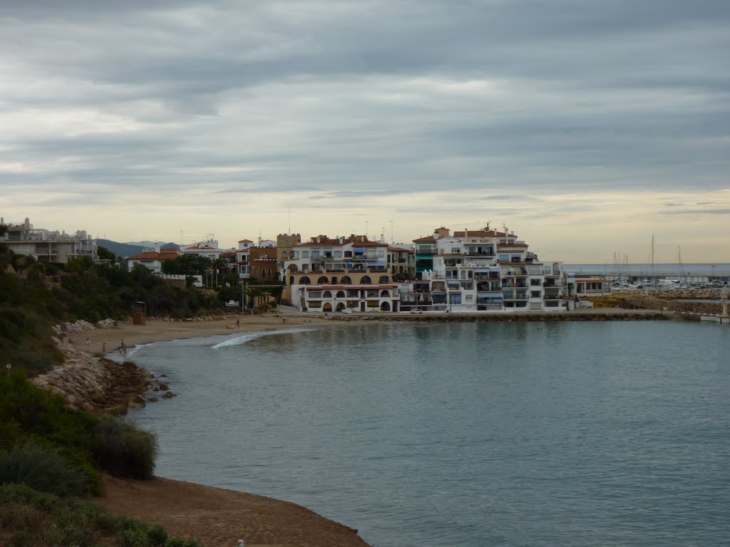 Roda de Barà. El Roc de Sant Gaietà des del camí de Ronda. by pepma