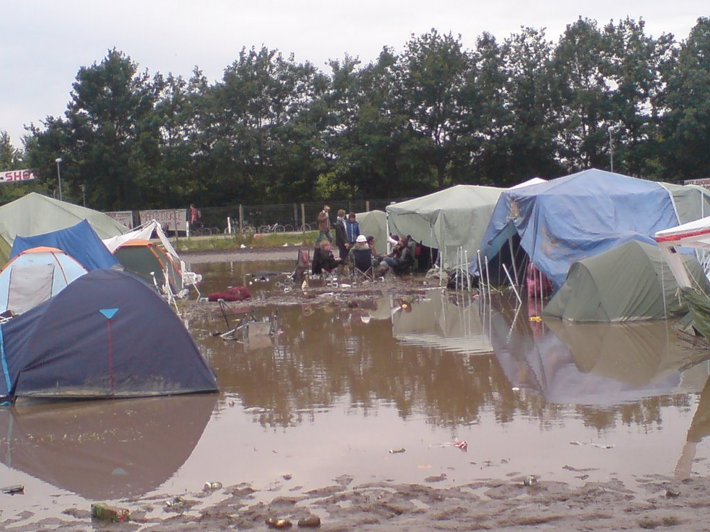 A camp at roskilde 07 by s_mulvad