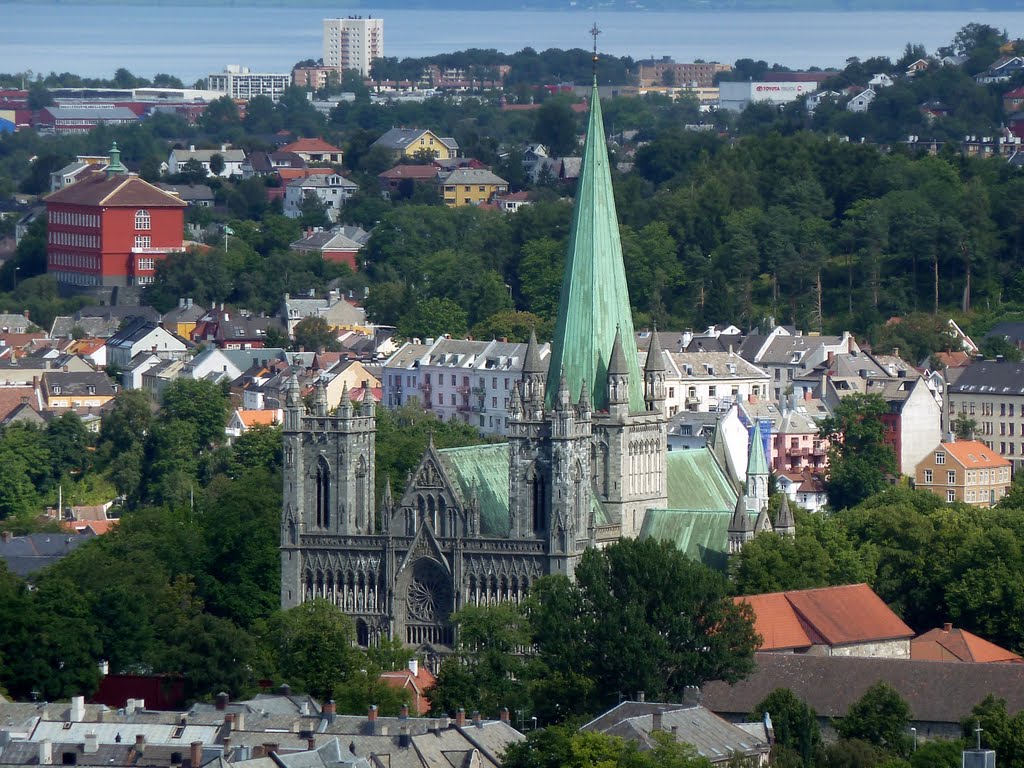 Norwegen - 2010-08-04 - Trondheim - Nidaros-Dom von Südwest by giggel