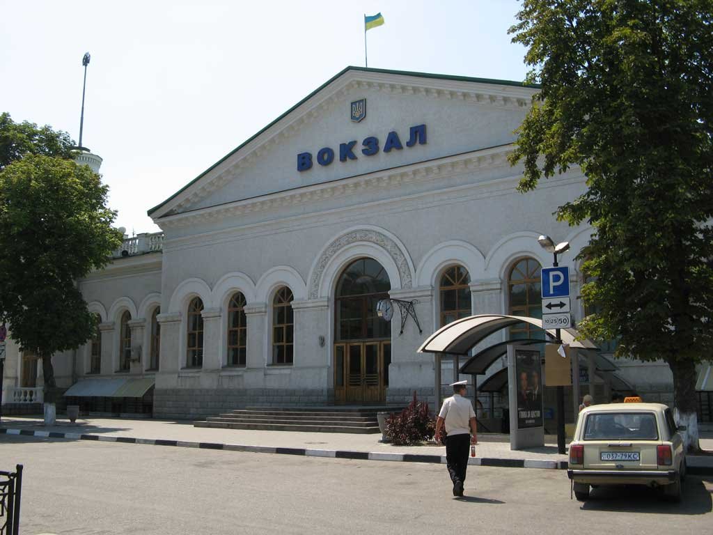 Sewastopol Hauptbahnhof by dudenko