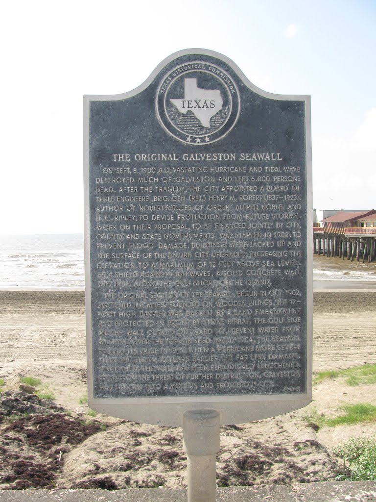 Galveston Seawall by Rich Parmalee