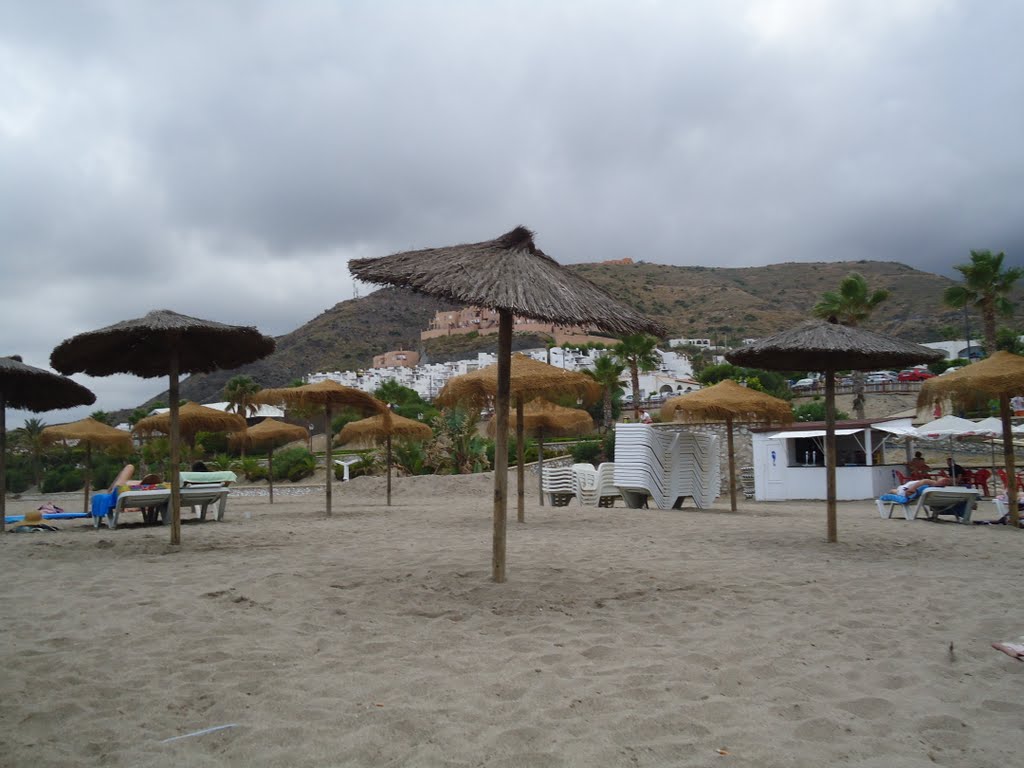 Nubes (Playa Cueva del Lobo, Mojácar) by maríad t.p.