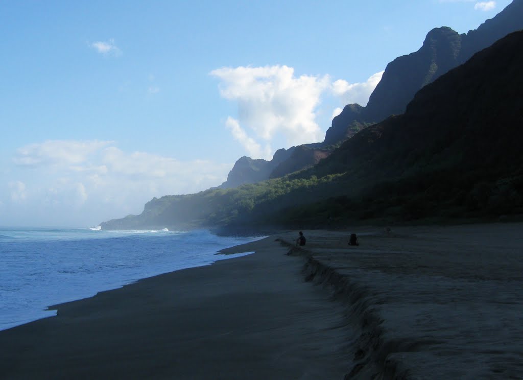 Kalalahu Beach by livingworld