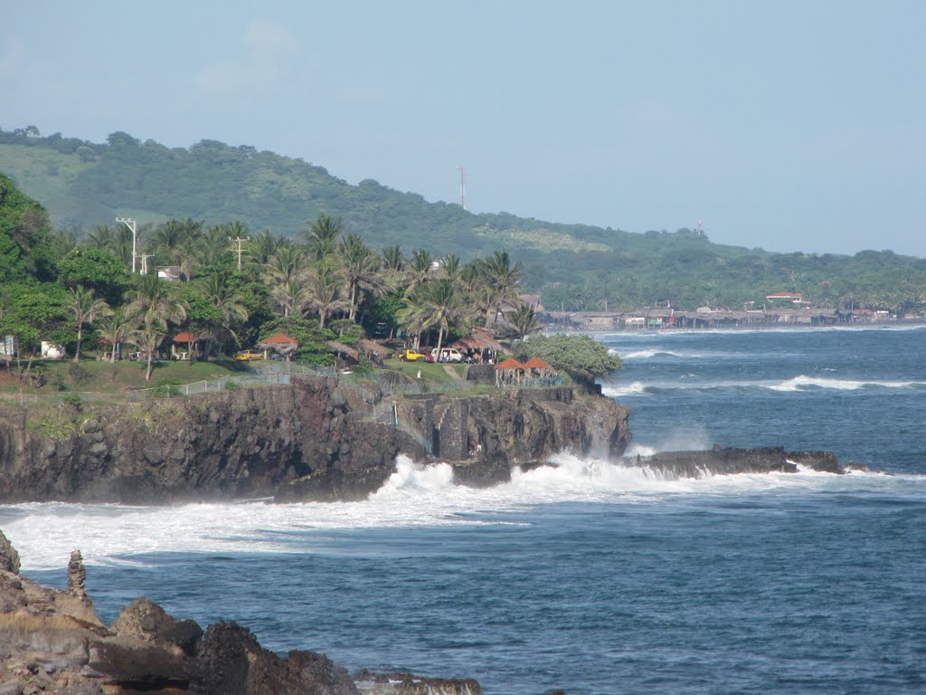 Vista de la costa del balsamo en La Libertad,El Salvador by ChavezCastro