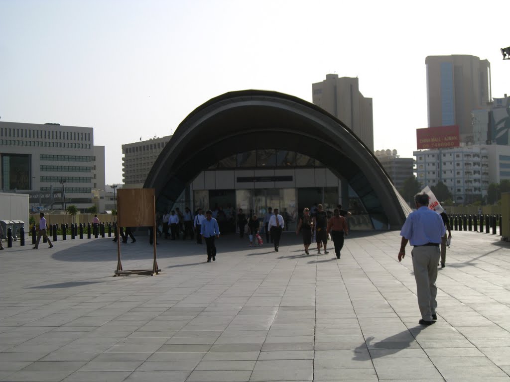 Metro station,Dubai by FARSHID.GH