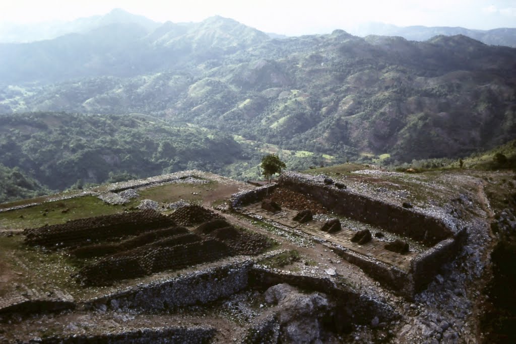 Sanssouci, northern Haiti - 1980 by deglobalnomad