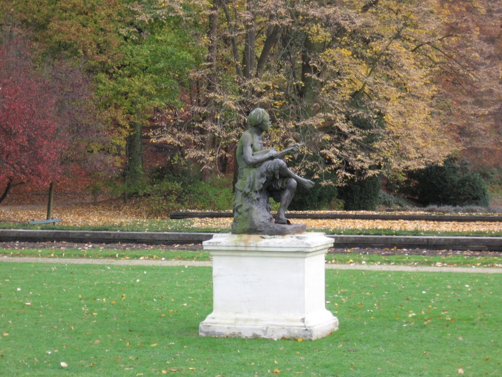 Statue dans le Parc de Tervuren by marty94