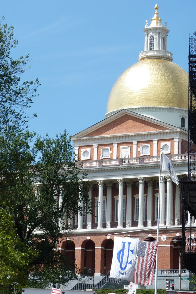 Massachusetts State House from Park Street by Steven James