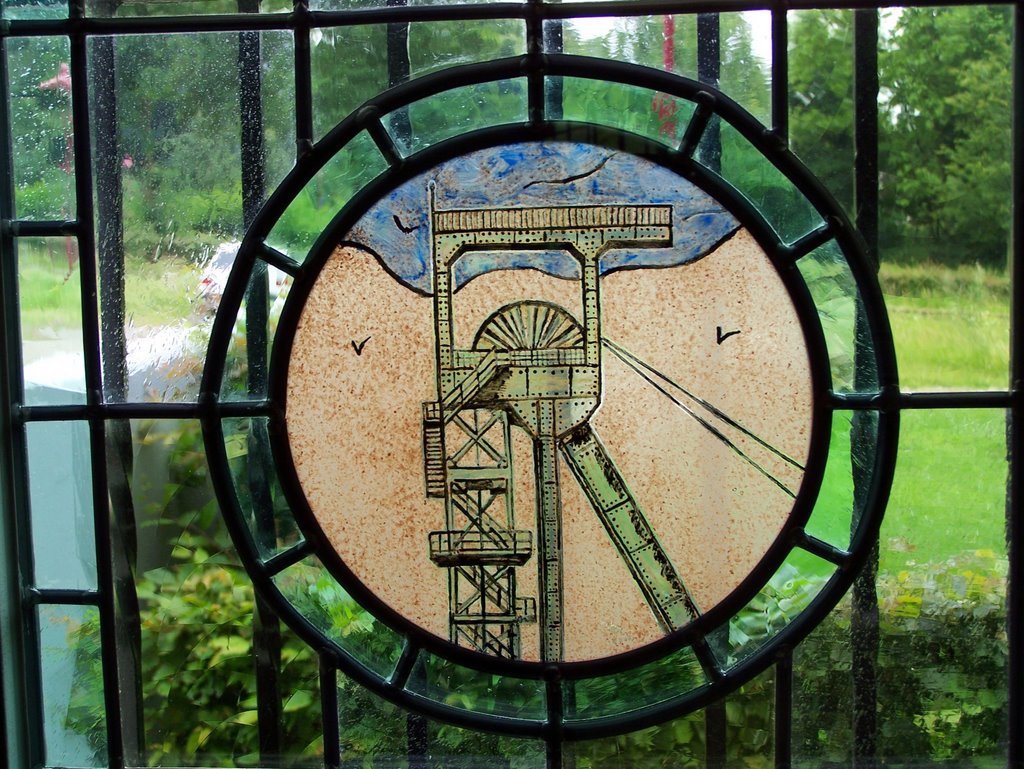 Glas in lood raam kapel by W Klinkenberg