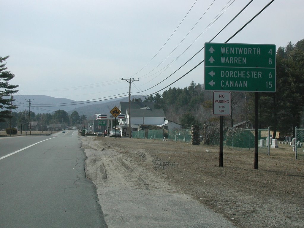 Route 25 approaching Junction of 118 in Rumney by chipstata