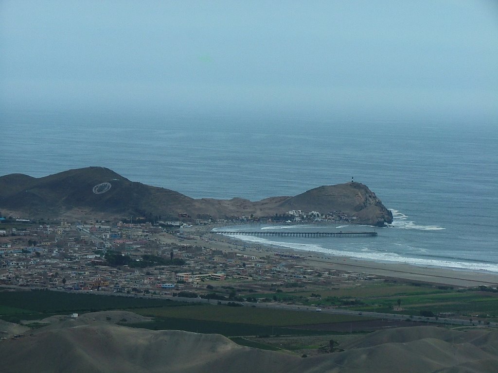 PANORAMICA CERRO AZUL by JOSE NOYA