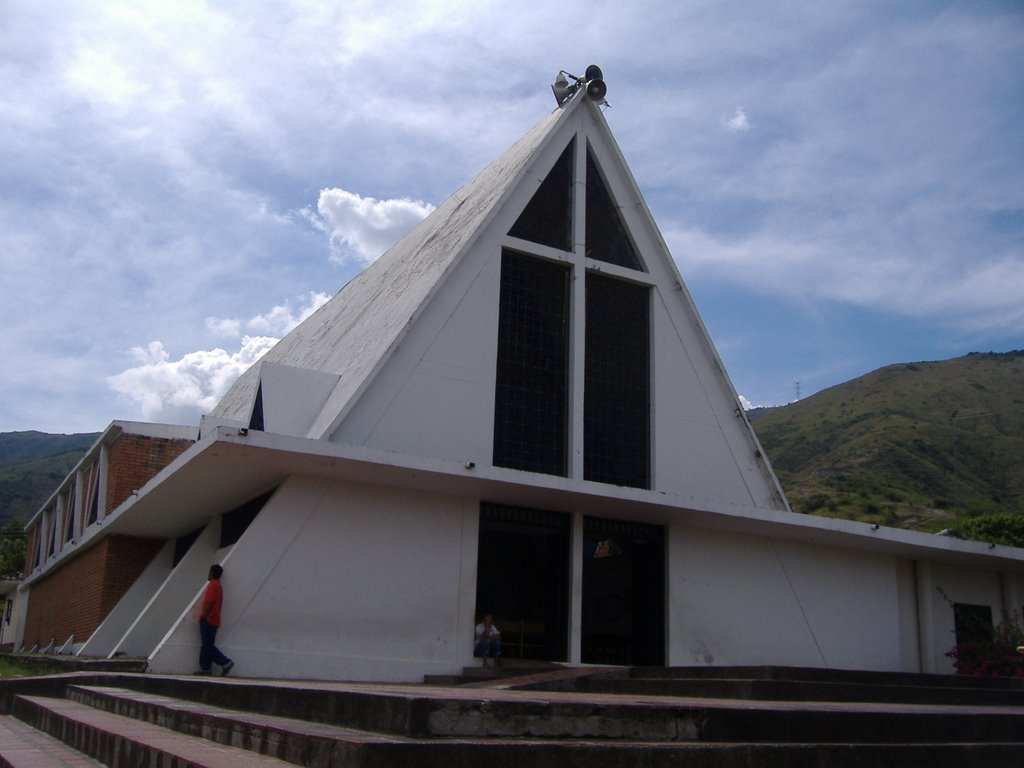 Iglesia Divino Ecce Homo by Miguel Pineda