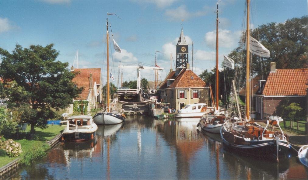 Hindeloopen Sluishuis vanaf de Wipbrug by ASHoekstra