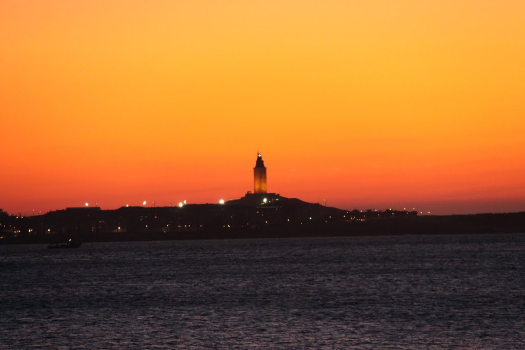 Mera (A Coruña- GALICIA). Sunset on the ancient Roman lighthouse on activity. Hercules Tower. Solpor sobre o noso faro romano, a Torre De Hércules. by Beto X.