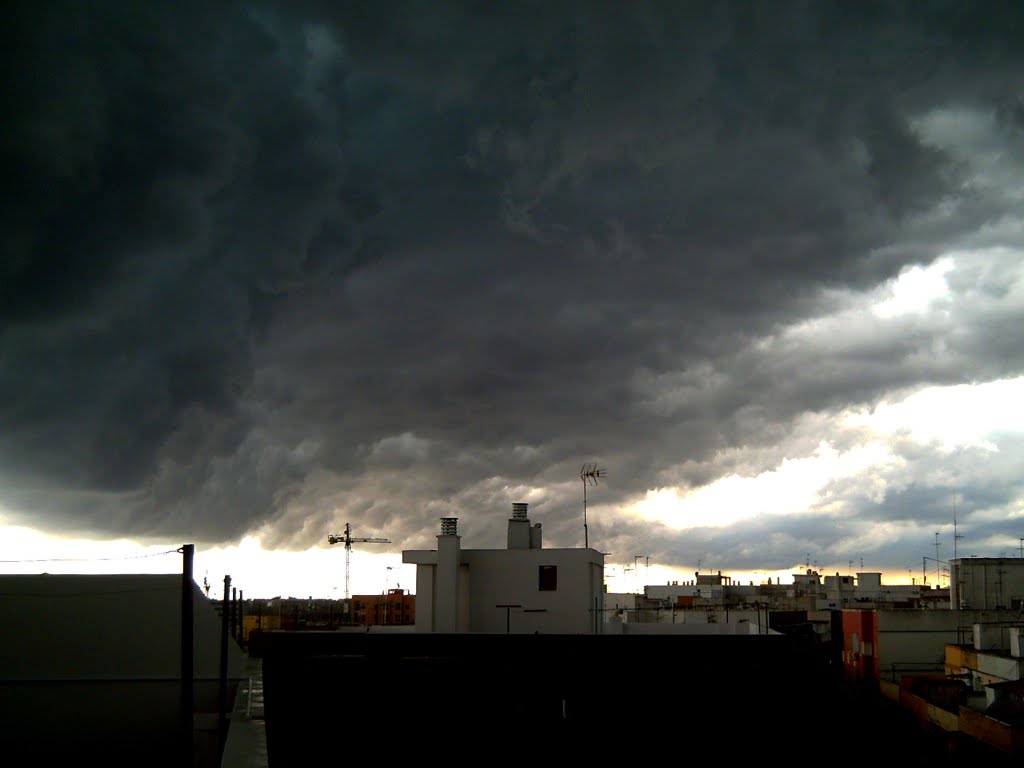 Tormenta sobre Valencia by capas