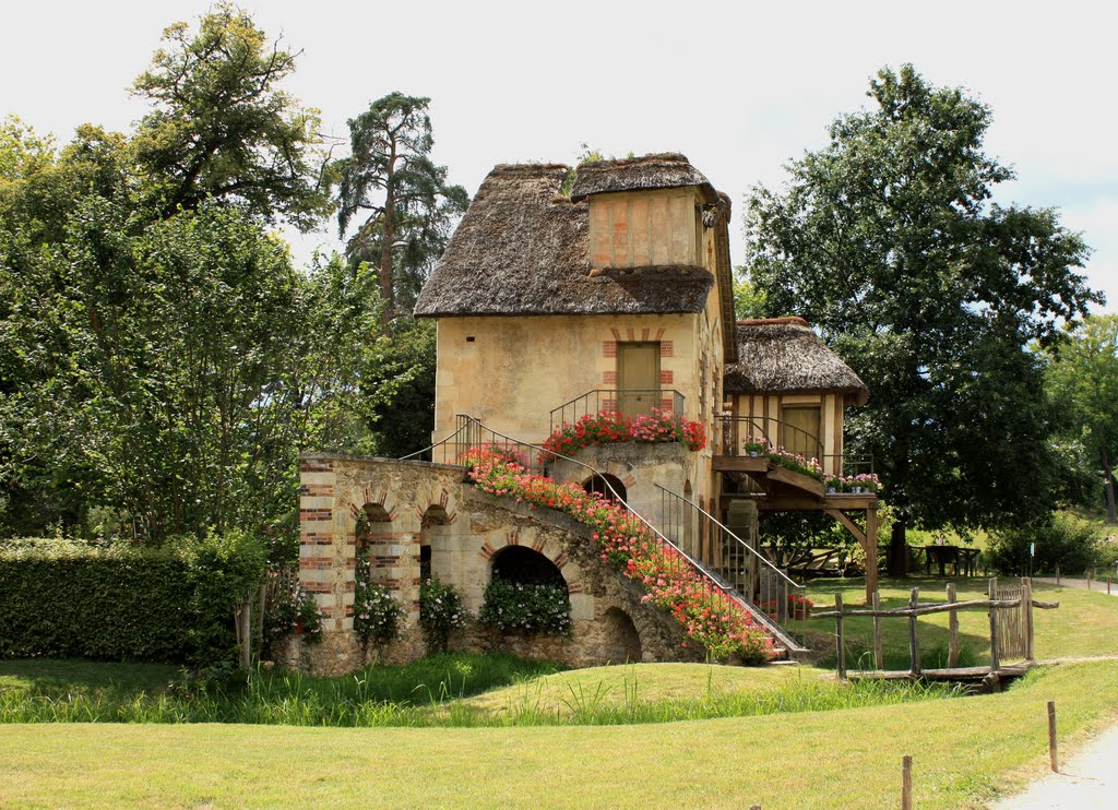 Le hameau de la reine marie-antoinette by gontrandbayard@sfr.fr