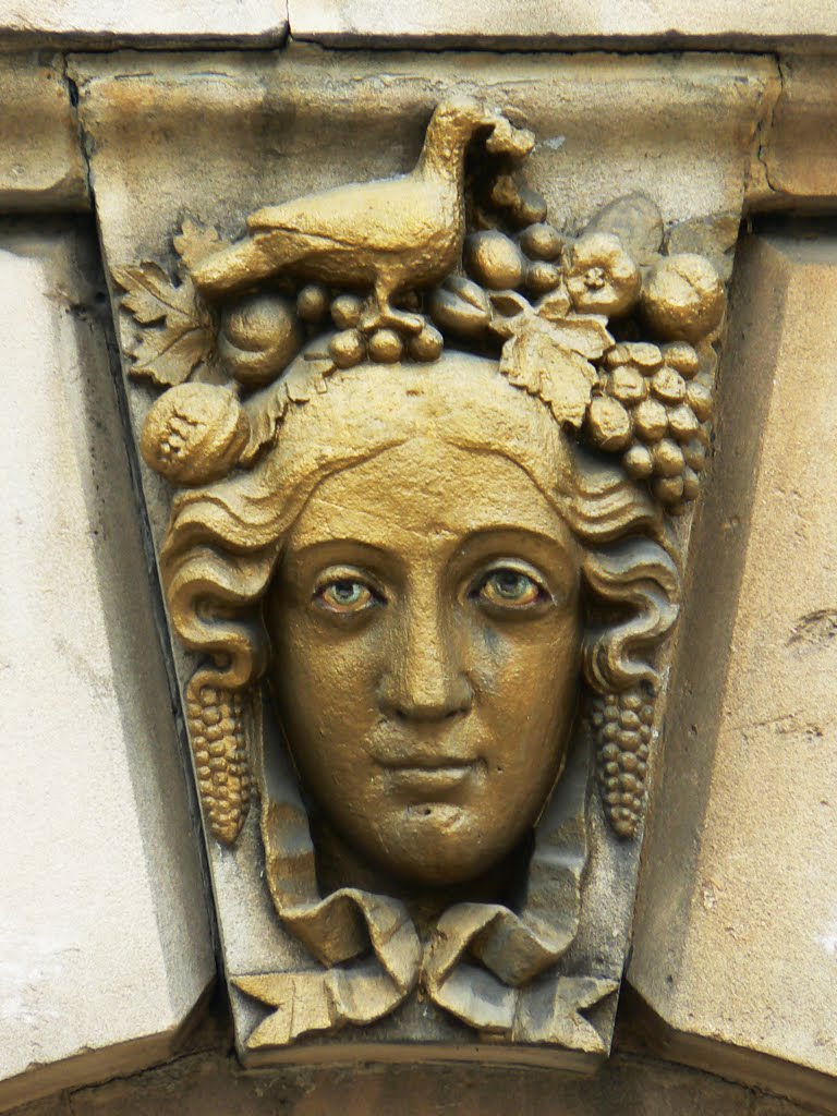 Face, Lampkin House, Commercial Road, Gloucester by Brian B16