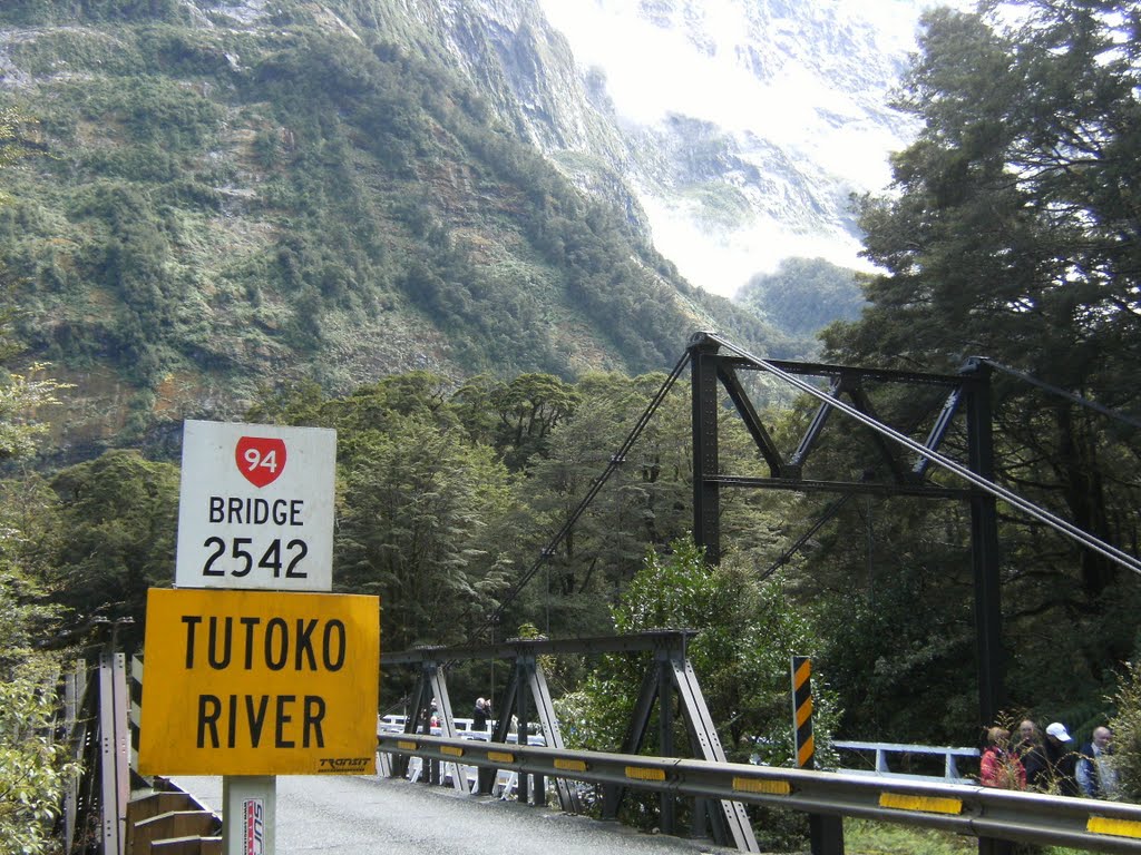 Tutoko River Bridge by garussell