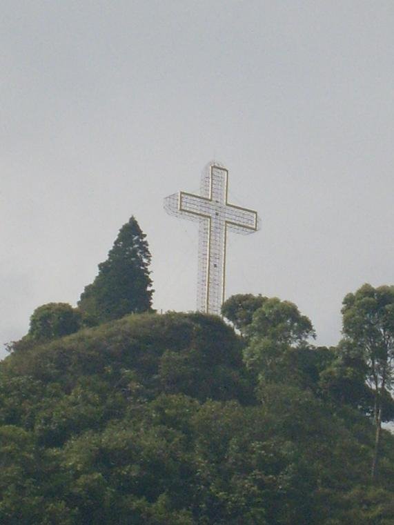 Cruz de La Tasajera en Copacabana. by Andrés Loaiza Escoba…