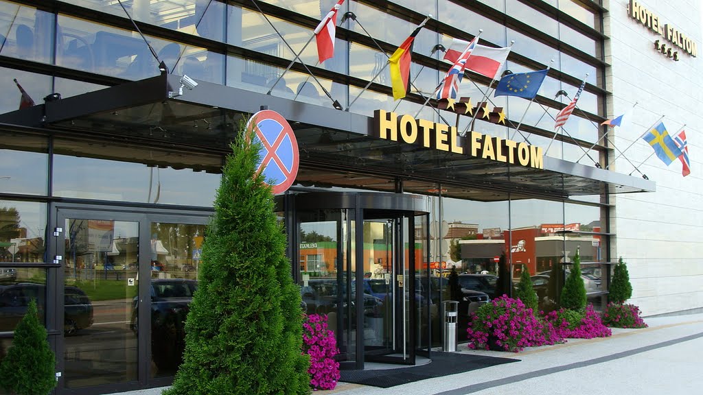 RUMIA Hotel Faltom - wejście by mk@