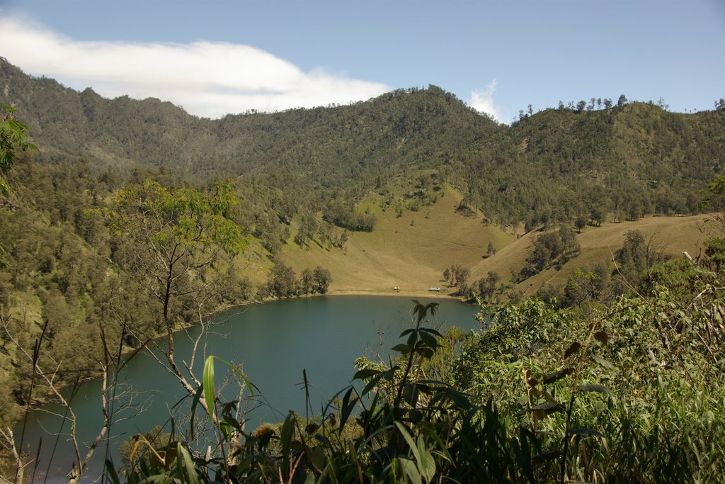 Lac de Ranu Kumbolo (2007) by Olivier Morice