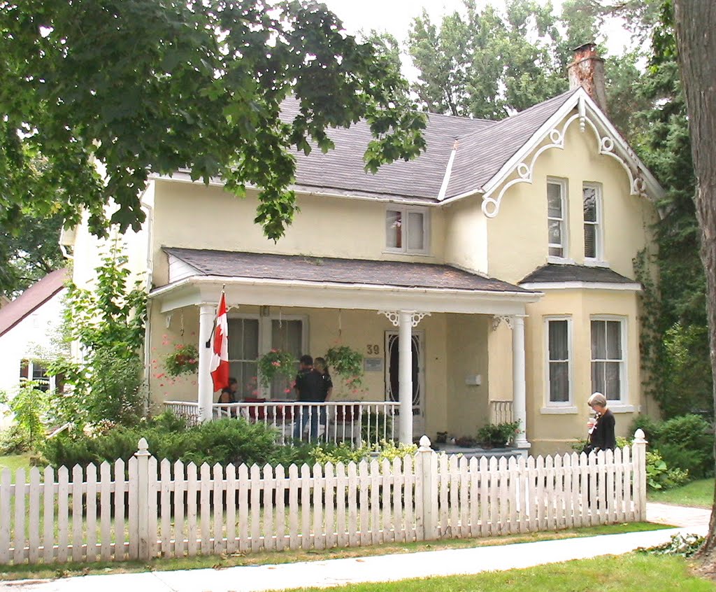 Former Methodist Parsonage. Aurora, ON by Bhapy Sun