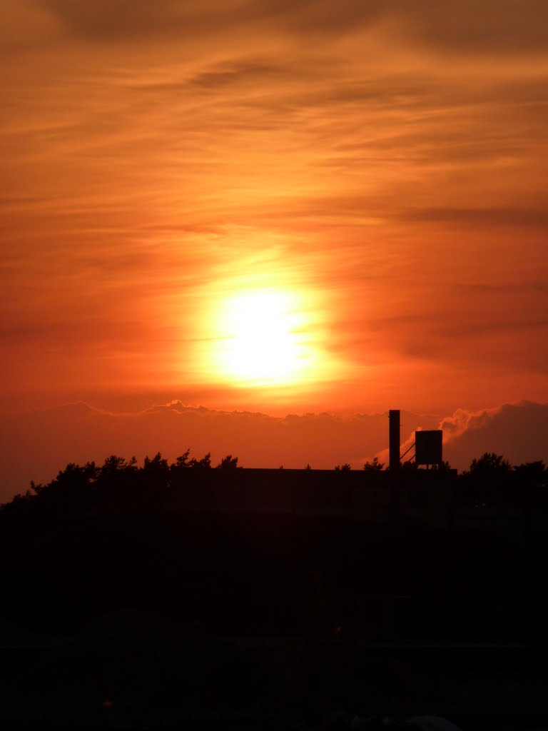 Sonnenuntergang am Lüneburger Hafen by mp-lueneburg